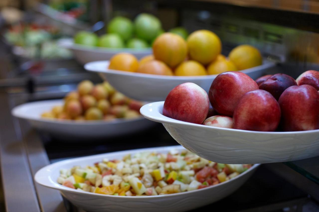 Istanbul Gonen Hotel Eksteriør billede Fruit salad
