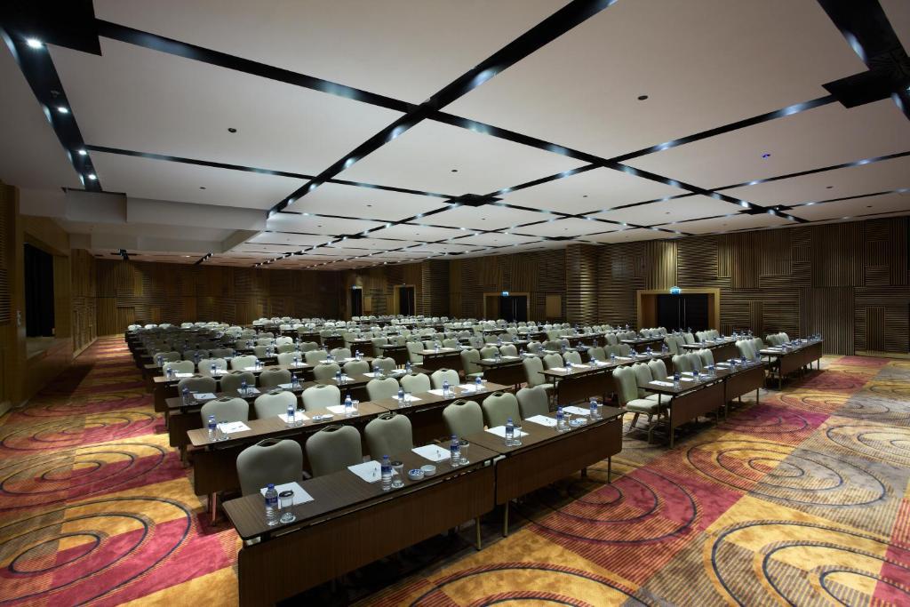 Istanbul Gonen Hotel Eksteriør billede The Grand Ballroom