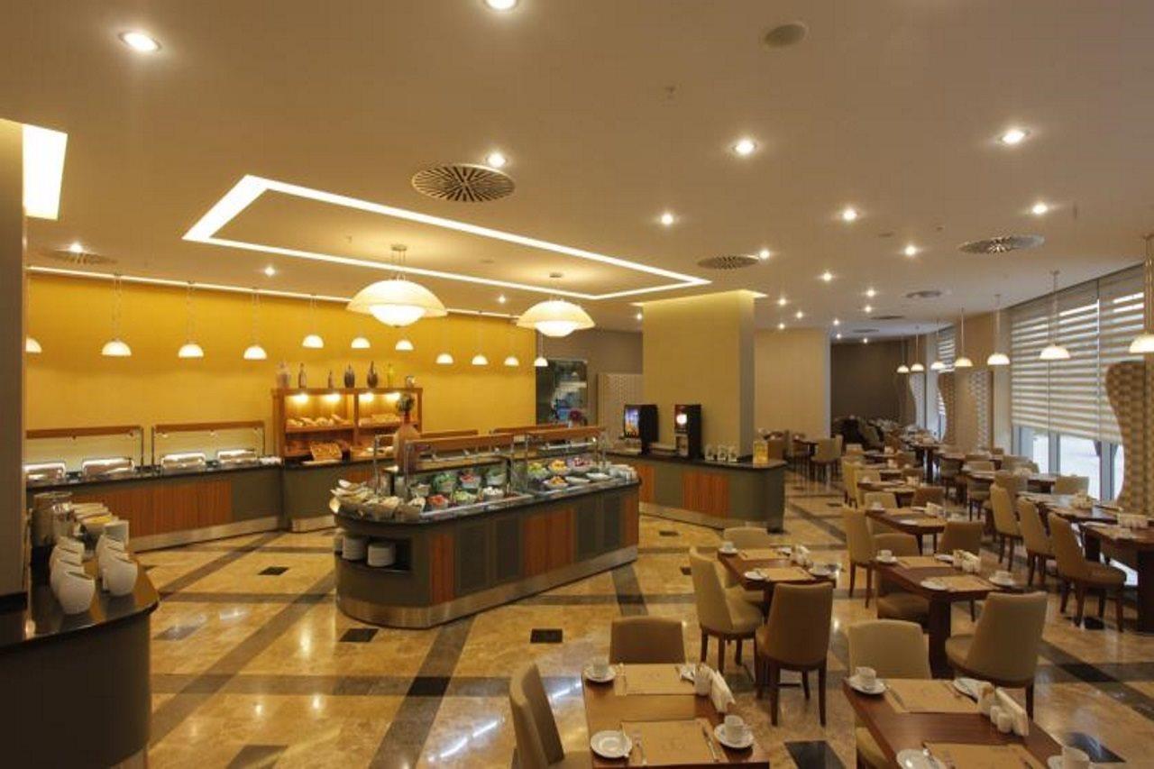 Istanbul Gonen Hotel Eksteriør billede The restaurant